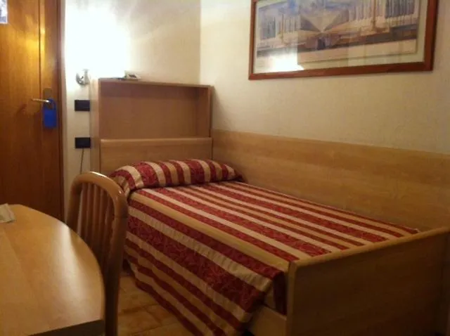Hotel Fraderiana Torri Del Benaco Italy